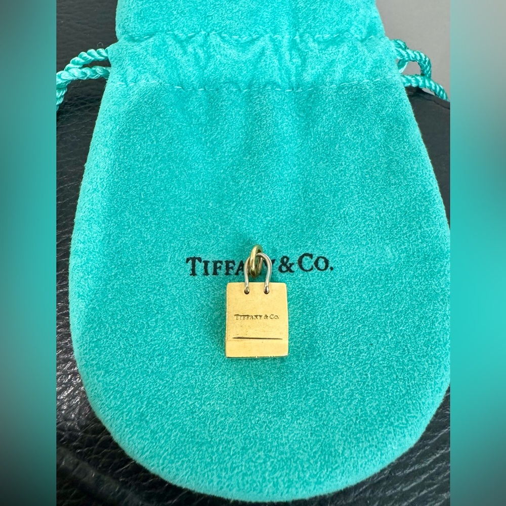 Tiffany Co. 18k Gold Shopping Tote Bag Pendant Charm For Necklace & Bracelet